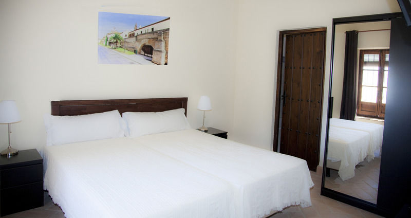 Hospederia Convento De Santa Clara Hotell Palma del Río Exteriör bild