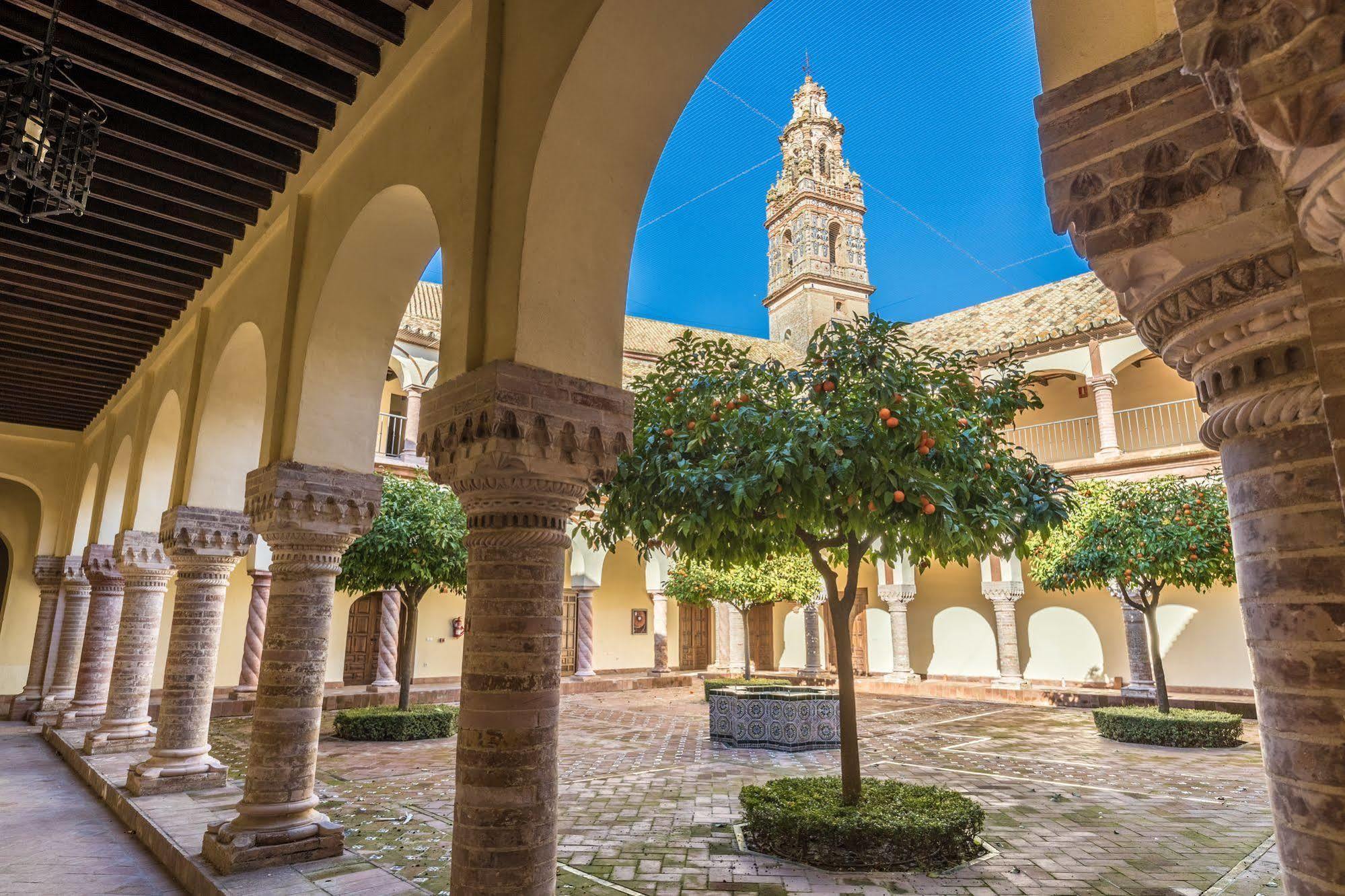 Hospederia Convento De Santa Clara Hotell Palma del Río Exteriör bild